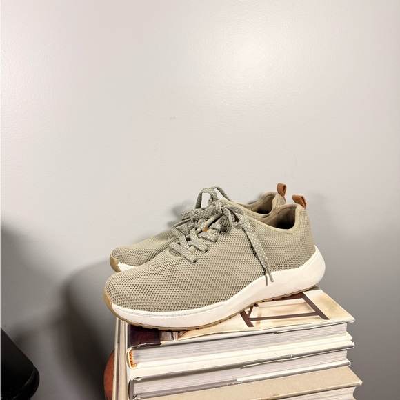 Dr. Scholl's Light Taupe Size 9.5W Women's Sneakers - Picture 1 of 15